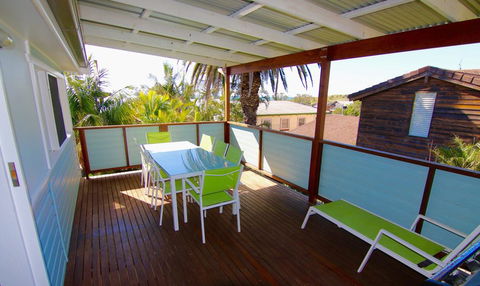 Good Vibes, 18 East Street - Accommodation VIC 2