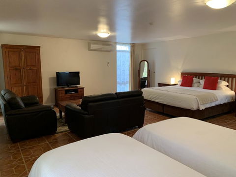Guildford River Retreat - Accommodation VIC 2