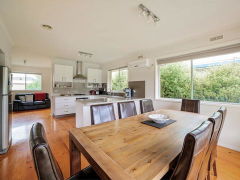 HAKUNA MATATA (No Worries) - Accommodation VIC 3