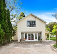 Hardigreen Park - spacious with tennis court - Accommodation VIC
