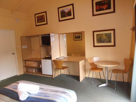 Harrietville Hotel Motel - Accommodation VIC 3