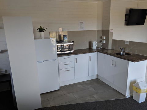 Harrington Village Motel - Accommodation VIC 3