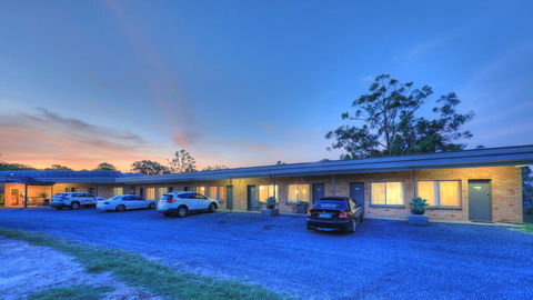 Hilldrop Motor Inn - Accommodation VIC 3