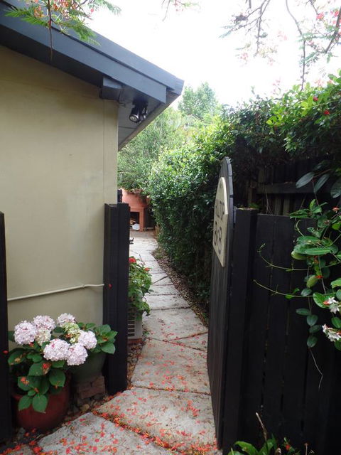 Hilltop B&B - Accommodation VIC 3