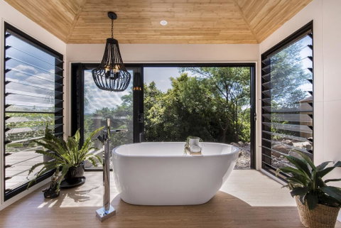 Hilltop Hideaway Luxury Style - Accommodation VIC 0
