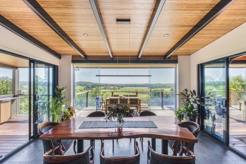 Hilltop Hideaway Luxury Style - Accommodation VIC 1