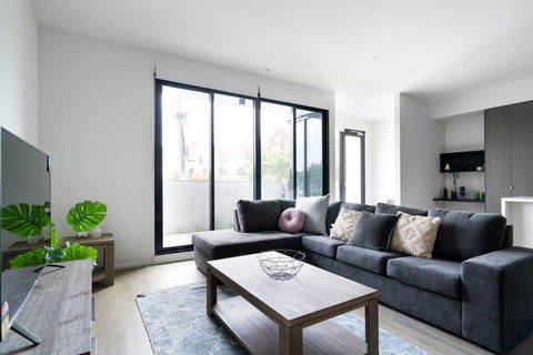 HOLIDAY HOME 3BR TOWNHOUSE With WIFI NEAR HIGHPOINT - Accommodation VIC 0