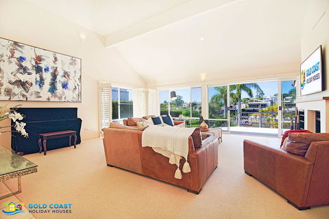 Holiday Home Coveside @ Sanctuary Cove - Accommodation VIC 2