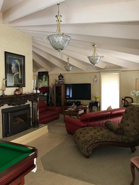 Holly Cottage - Accommodation VIC 3
