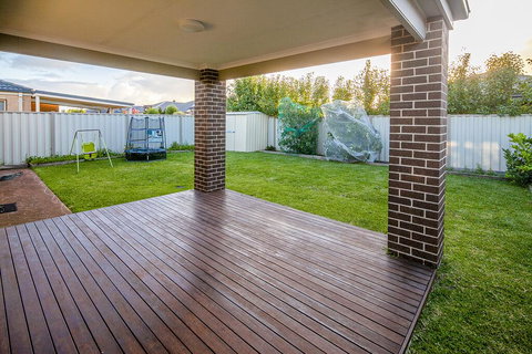 Homely Getaways In Central Pakenham - Pet Friendly - Accommodation VIC 2