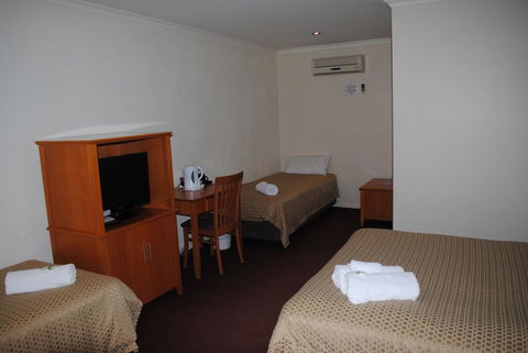 Horse & Jockey Hotel Motel - Accommodation VIC 2