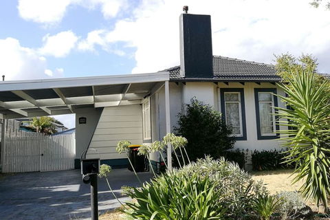 Jesson Crescent Dandenong Cozy House - Accommodation VIC 0