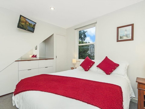 JOHANSSON'S PERCH COTTAGE - Accommodation VIC 2