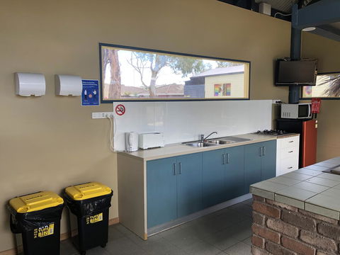 Koonwarra Holiday Park - Accommodation VIC 3