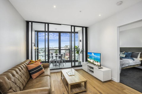 KOZYGURU FORTITUDE VALLEY 2 BED DESIGNER APT + FREE PARKING QFV179-803 - Accommodation VIC 0
