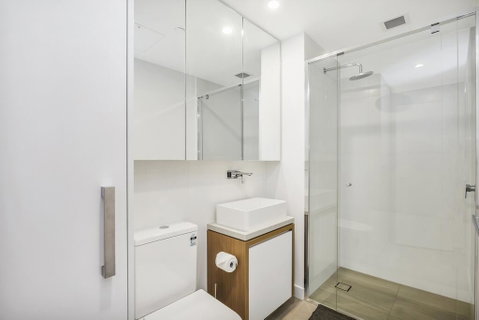 KOZYGURU FORTITUDE VALLEY DESIGNER GRADE 2 BED APT FREE PARKING QFV179-1401 - Accommodation VIC 1