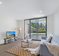 KOZYGURU WOLLI CREEK KOZY 3 BED APT  FREE PARKING NWC009 - Accommodation VIC