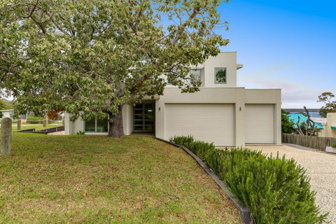 Kurrajong - Accommodation VIC 2