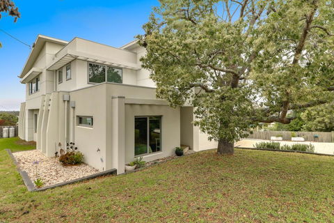 Kurrajong - Accommodation VIC 1