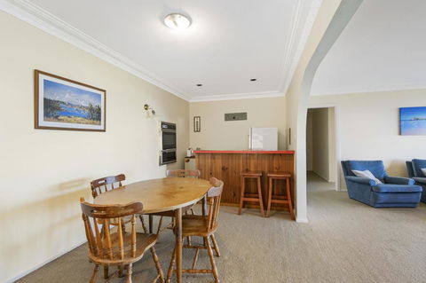La Mer, 19 Dulconghi Street - Accommodation VIC 2