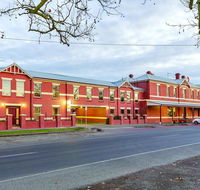 Lake Inn - Ballarat - Accommodation VIC