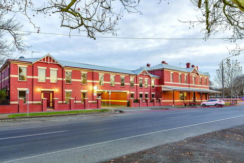 Lake Inn - Ballarat - Accommodation VIC 0
