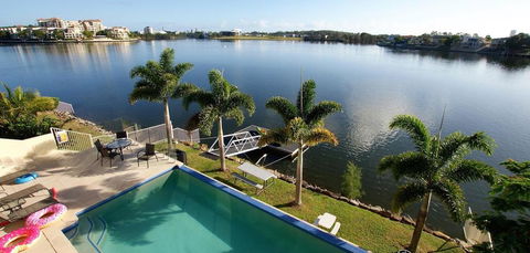 Lakehouse Family Oasis By Getastay - Accommodation VIC 0