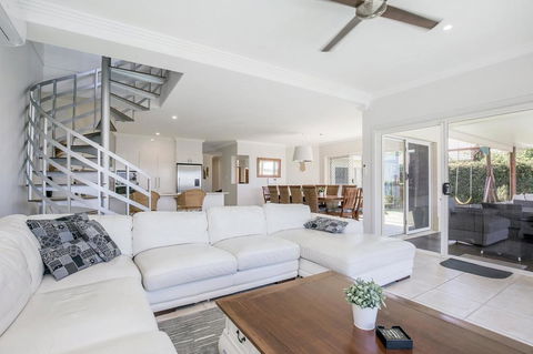 Lakehouse Family Oasis By Getastay - Accommodation VIC 2