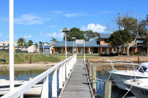 Lakeside Motel Waterfront - Accommodation VIC 0