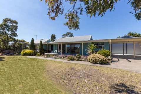 Lakeview - Waterviews On Newlands Arm - Accommodation VIC 0