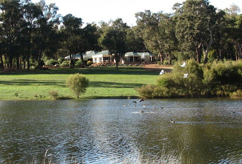 Lakeview Lodge - Accommodation VIC 0