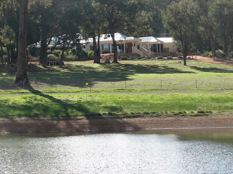 Lakeview Lodge - Accommodation VIC 2