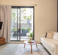 Large Apartment 2 Parking Spots and Pool - Accommodation VIC