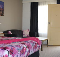 Leagues Motel - Accommodation VIC