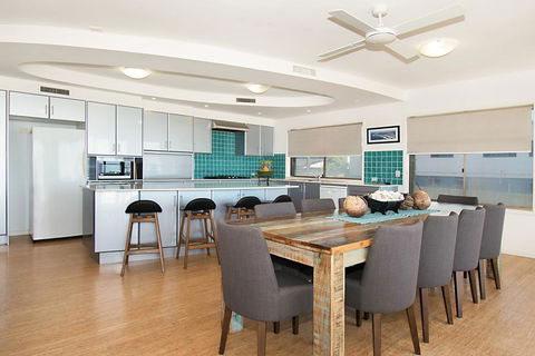 Lennox On The Beach Unit 1 - Lennox Head - Accommodation VIC 3