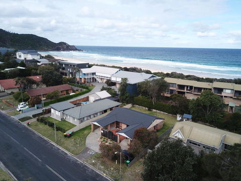 LIFES A BEACH 1 - Accommodation VIC 0