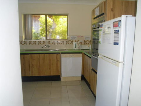 Light, Airy 1st Floor Unit - Marbrin Close, Bellara - Accommodation VIC 1