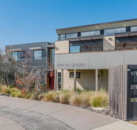 Luxe Townhouse - Linen/WiFi Included - Accommodation VIC