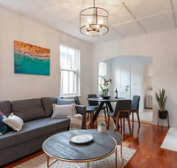 Luxurious Heritage Home with Harbour Bridge Views - Accommodation VIC