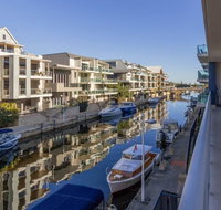 Luxurious Mandurah Marina Apartment - Accommodation VIC