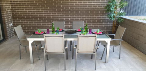 Luxurious Tranquil House Near Parramatta River Perfect For Large Group Retreat - Accommodation VIC 3