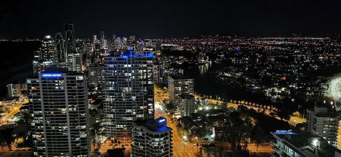 Luxury 3 Bedroom In Heart Of Surfers Paradise - Accommodation VIC 2
