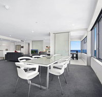 Luxury 3 Bedroom in heart of Surfers Paradise - Accommodation VIC
