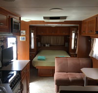 luxury caravan - Accommodation VIC