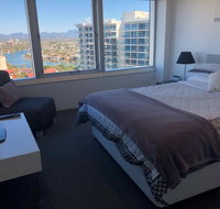 Luxury Large One Bedroom Surfers Paradise - Accommodation VIC
