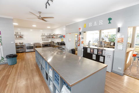 Mad Monkey Backpackers Village - Accommodation VIC 2