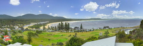 Malibu Holiday House, 6 Dulconghi Street - Accommodation VIC 2