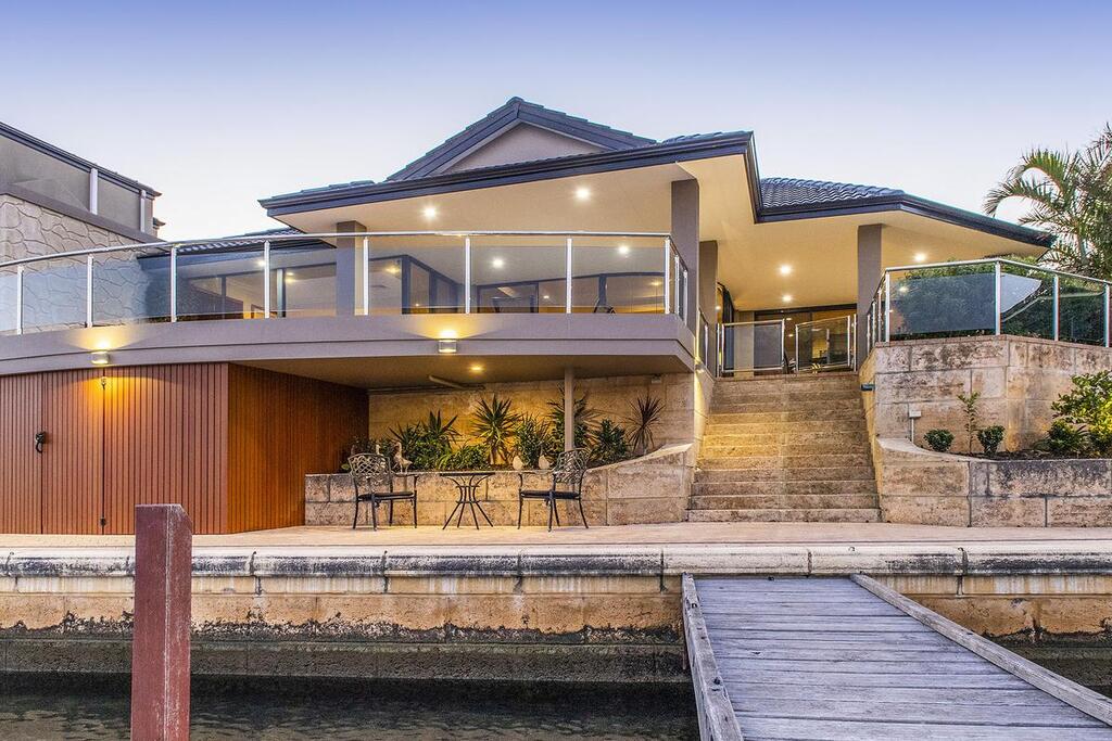 Silver Sands WA Accommodation VIC