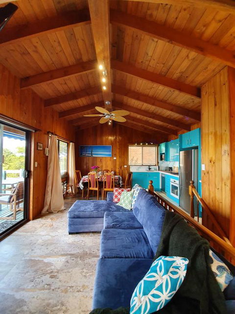 Marazul Paradise Beach House- Panoramic Ocean Views - Accommodation VIC 3