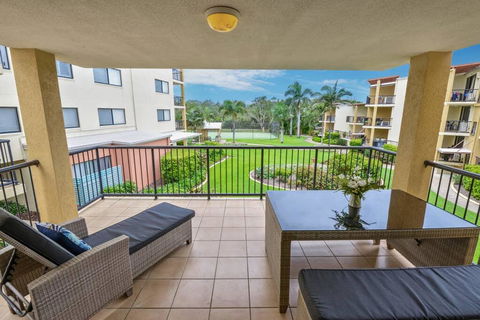 Marcoola Beachfront 3BR -Pool-100m To The Beach. - Accommodation VIC 2